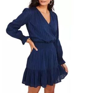 Vineyard Vines 100% Cotton LongSleeve Blue Textured Smocked Wrap Dress large